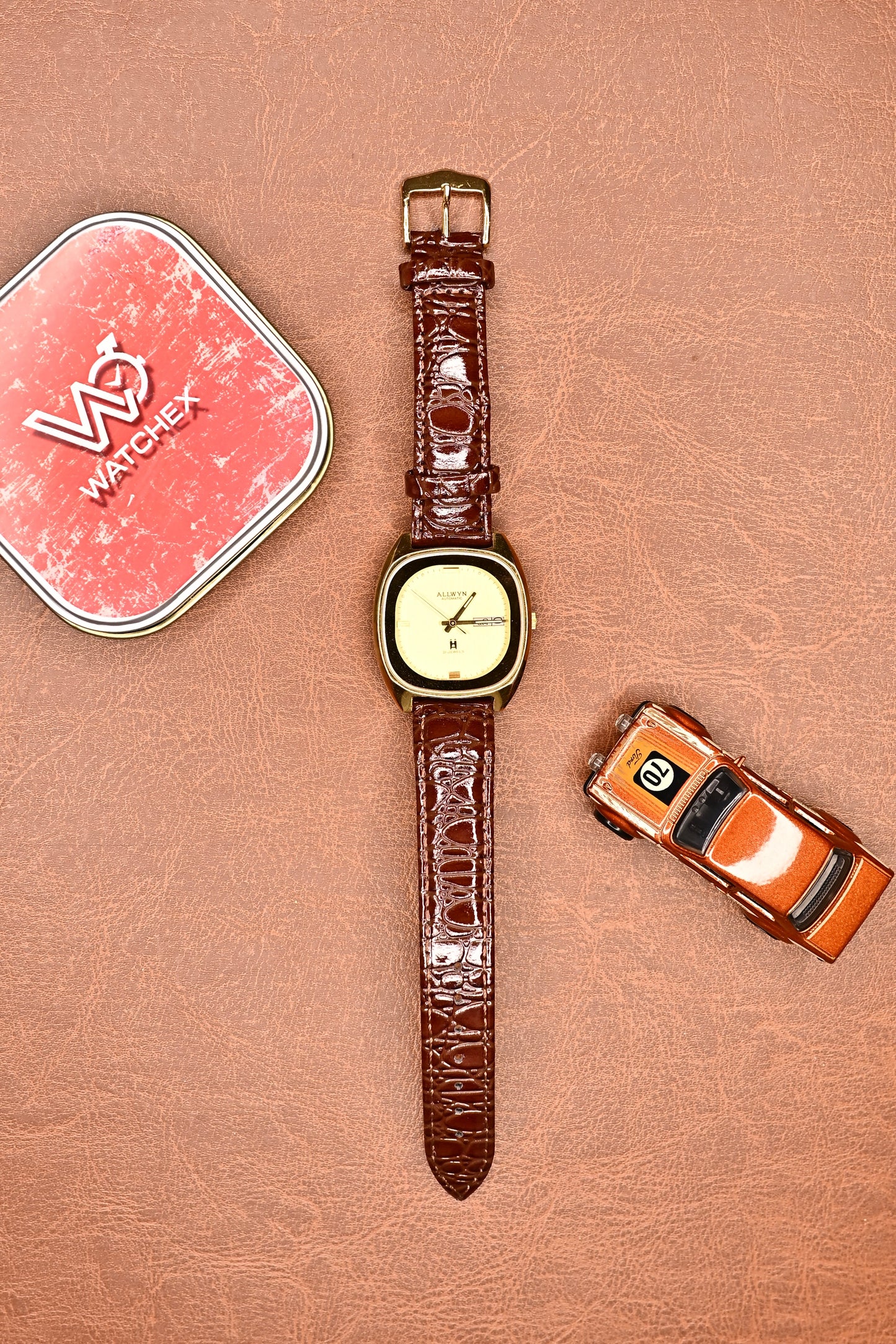 NOS Allwyn Automatic 21 Jewels TV Dial Sunburst Gold Dial (Y381-5050) | Watchex India