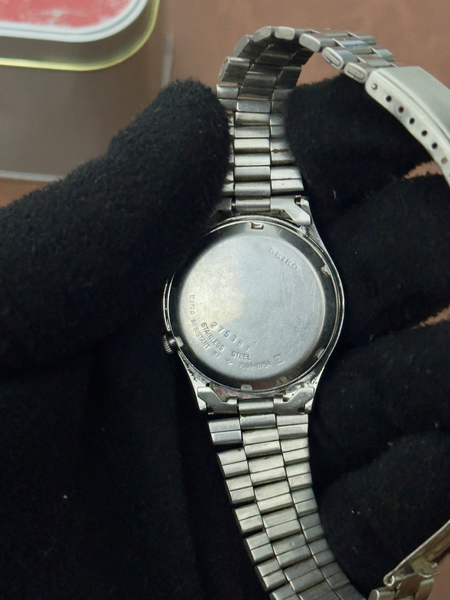 Vintage Seiko 5 Automatic 7009-876A – Silver Sunburst Dial (1982)