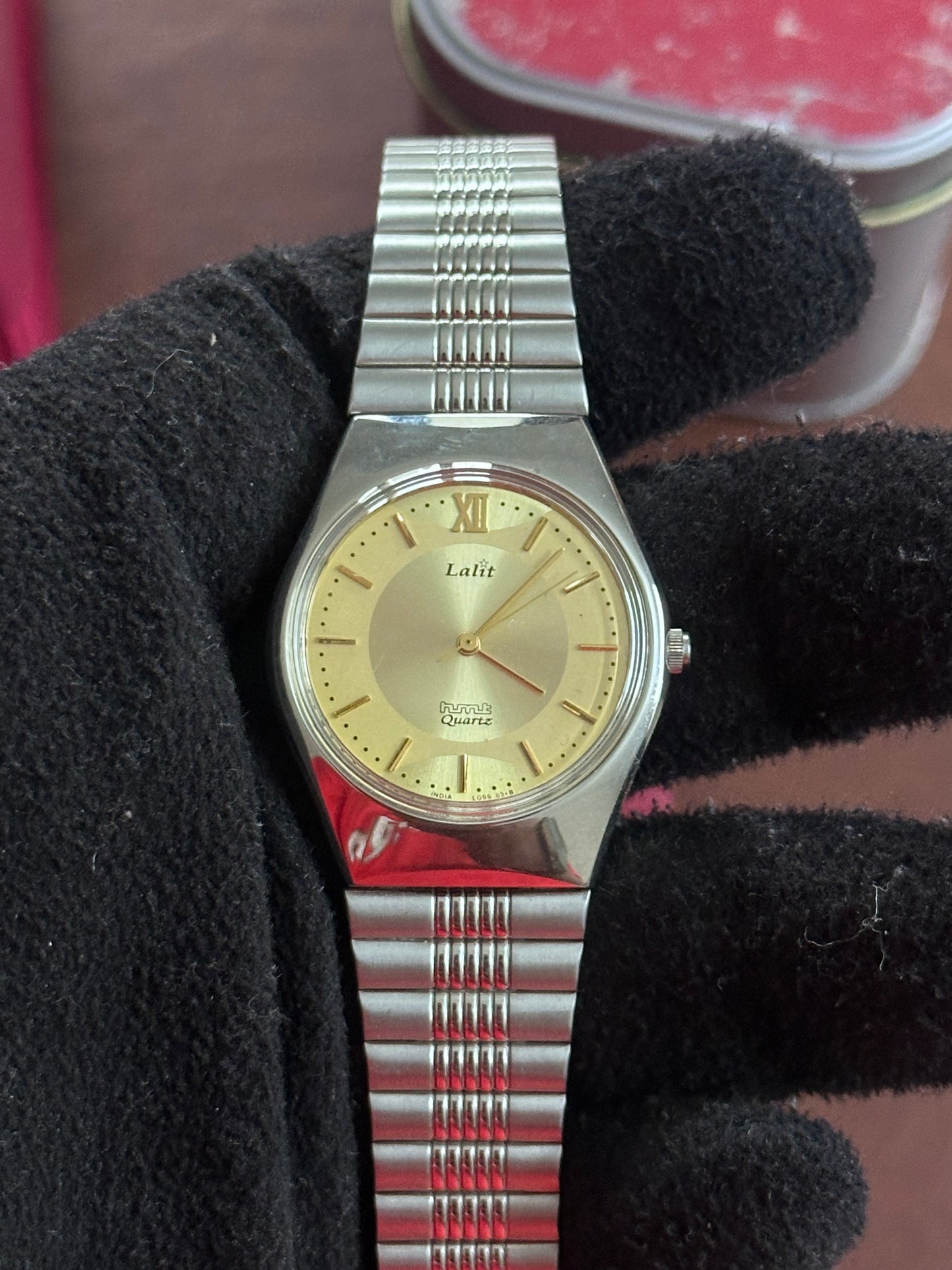 NOS HMT Lalit Quartz – Champagne Dial Integrated Bracelet Variant (Not Used)