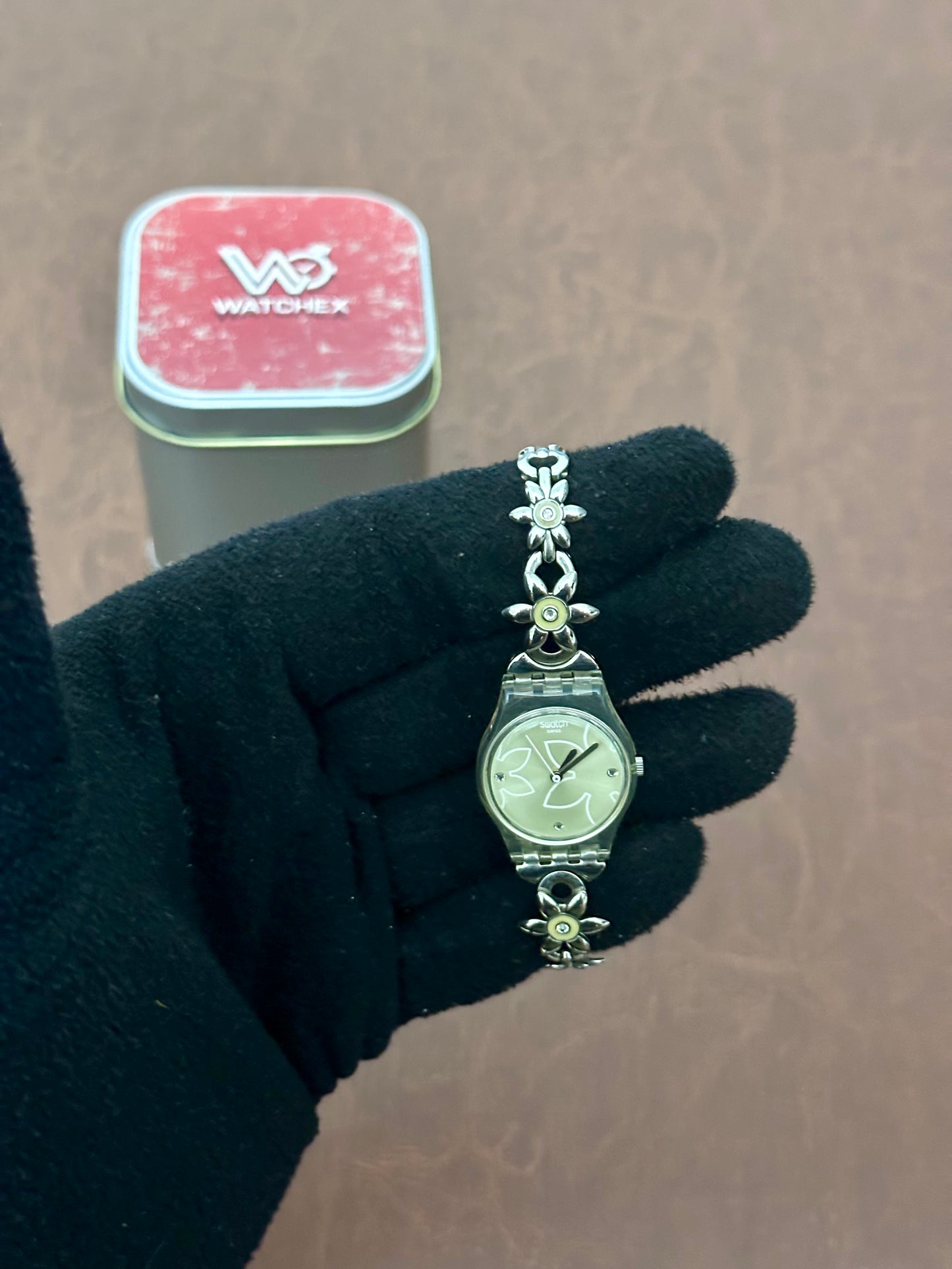 Vintage Rare Swatch Lady Floral Bracelet Quartz – Swiss Made (Late 1990s / Early 2000s)