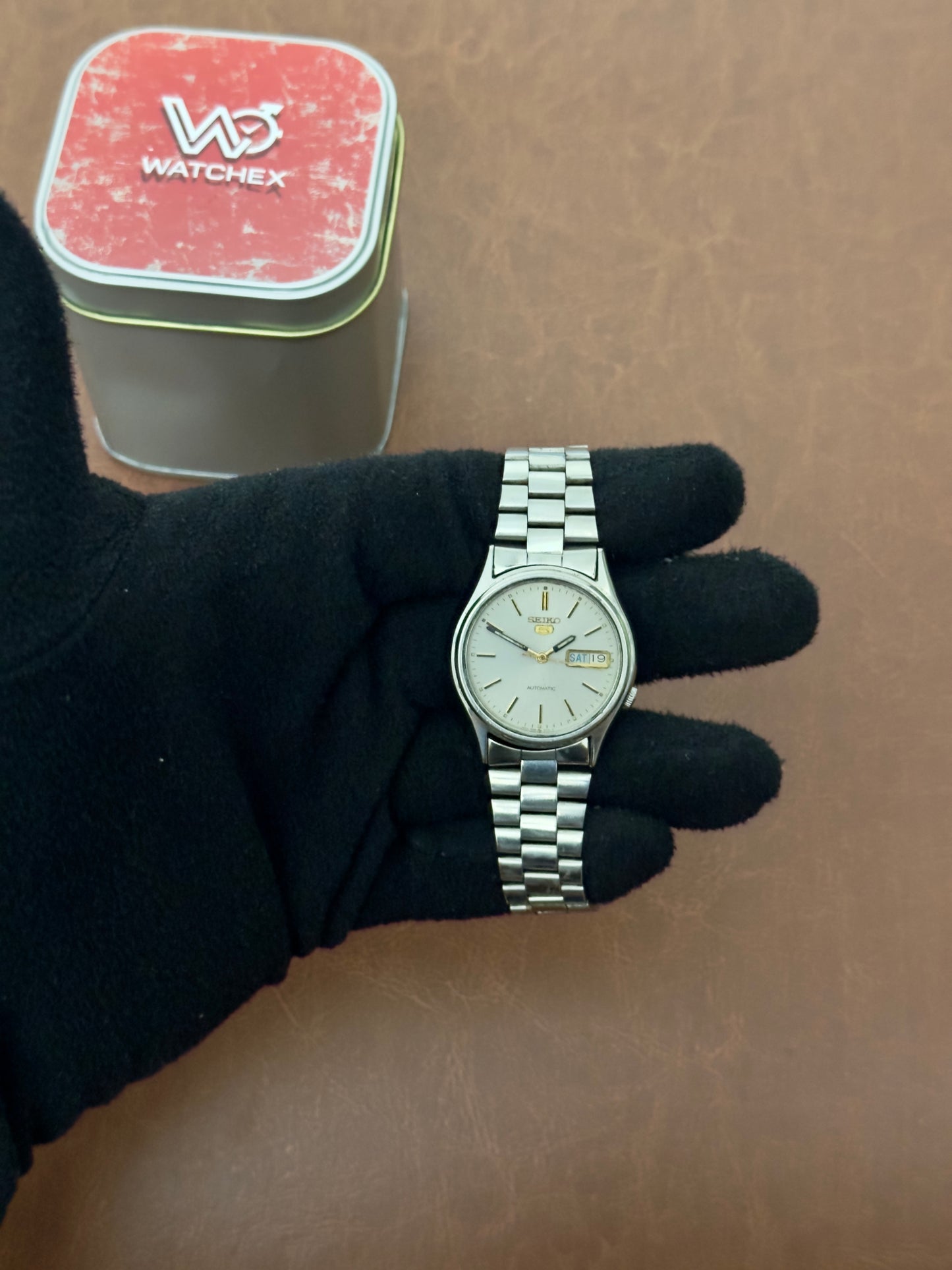 Vintage Seiko 5 Automatic 7009-876A – Silver Sunburst Dial (1982)
