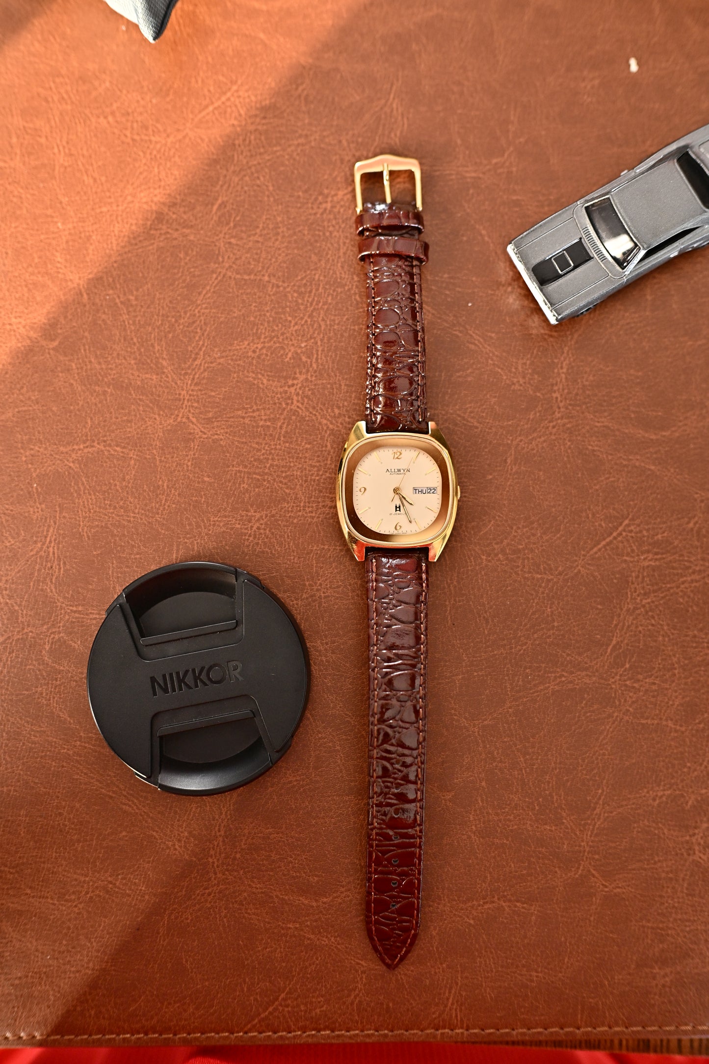 NOS Allwyn Automatic 21 Jewels TV Dial Gold Tone (Y381-5050) | Watchex India
