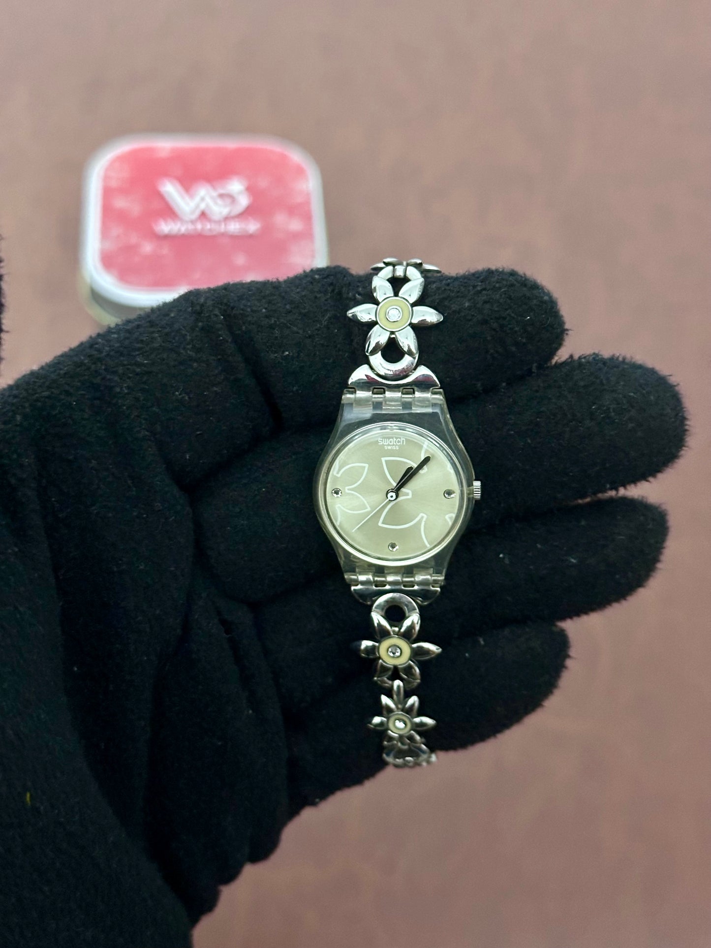 Vintage Rare Swatch Lady Floral Bracelet Quartz – Swiss Made (Late 1990s / Early 2000s)