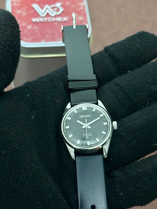 Vintage Seiko 66-7970 Black Dial Hand-Winding Dress Watch (1969)