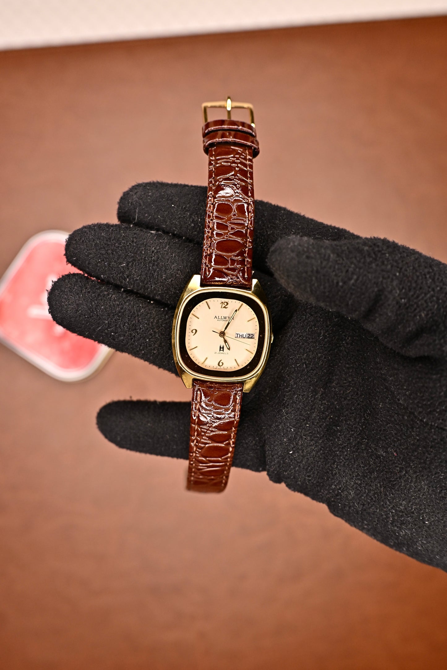 NOS Allwyn Automatic 21 Jewels TV Dial Gold Tone (Y381-5050) | Watchex India
