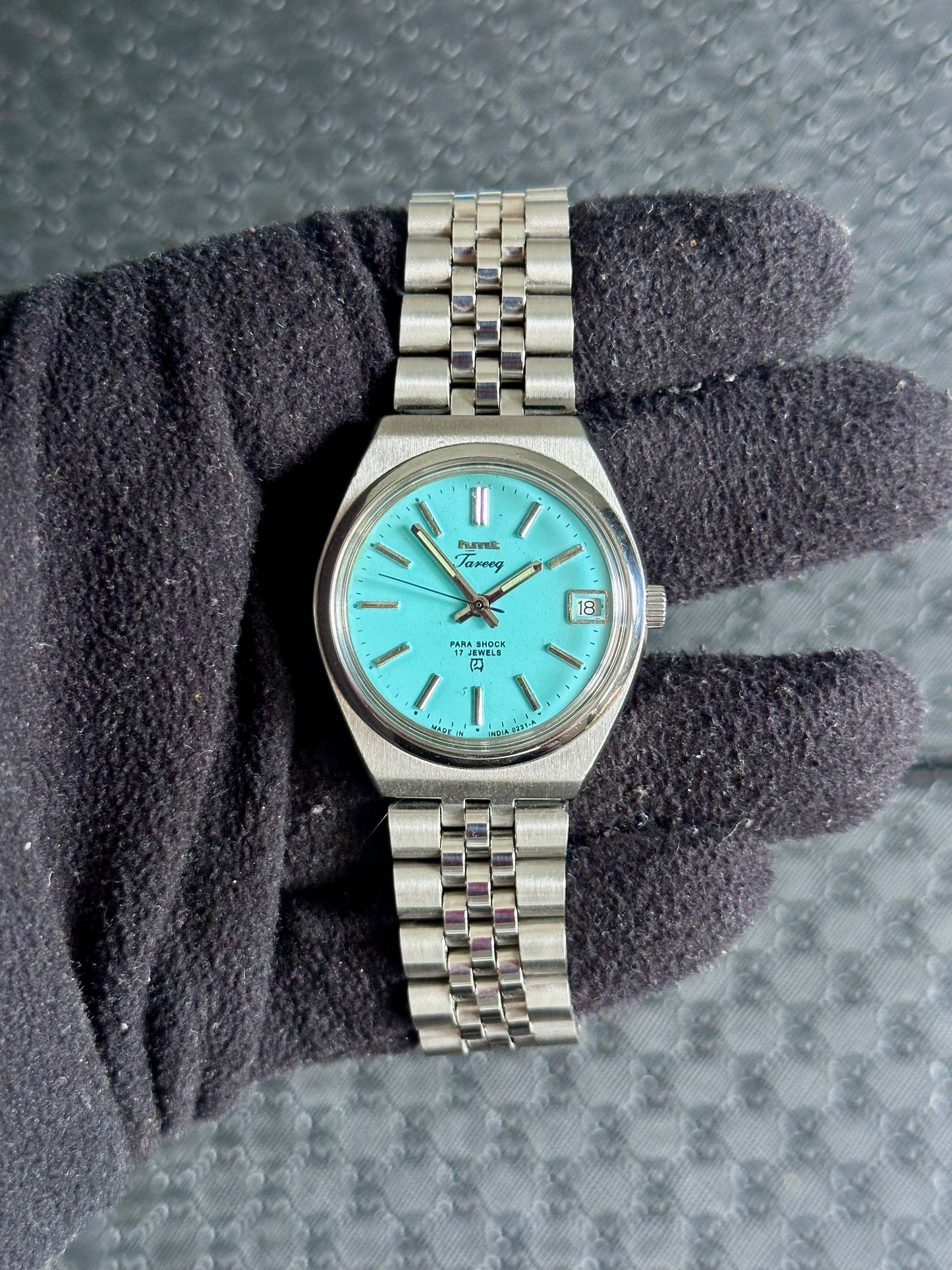 MOD HMT Tareeq – Tiffany Blue Open Caseback