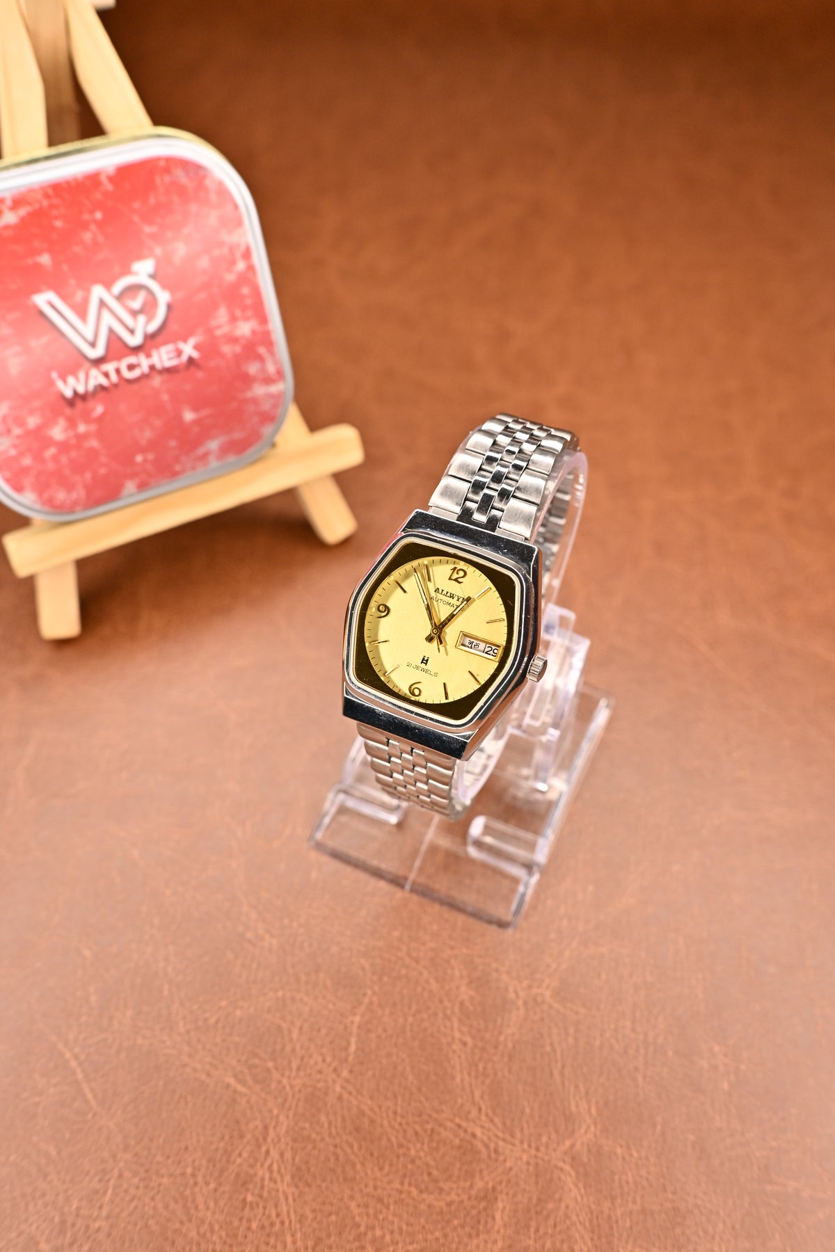 NOS Allwyn Automatic Y381-8100 Golden Dial Day-Date Watch with Stainless Steel Bracelet | Watchex NOS Collection