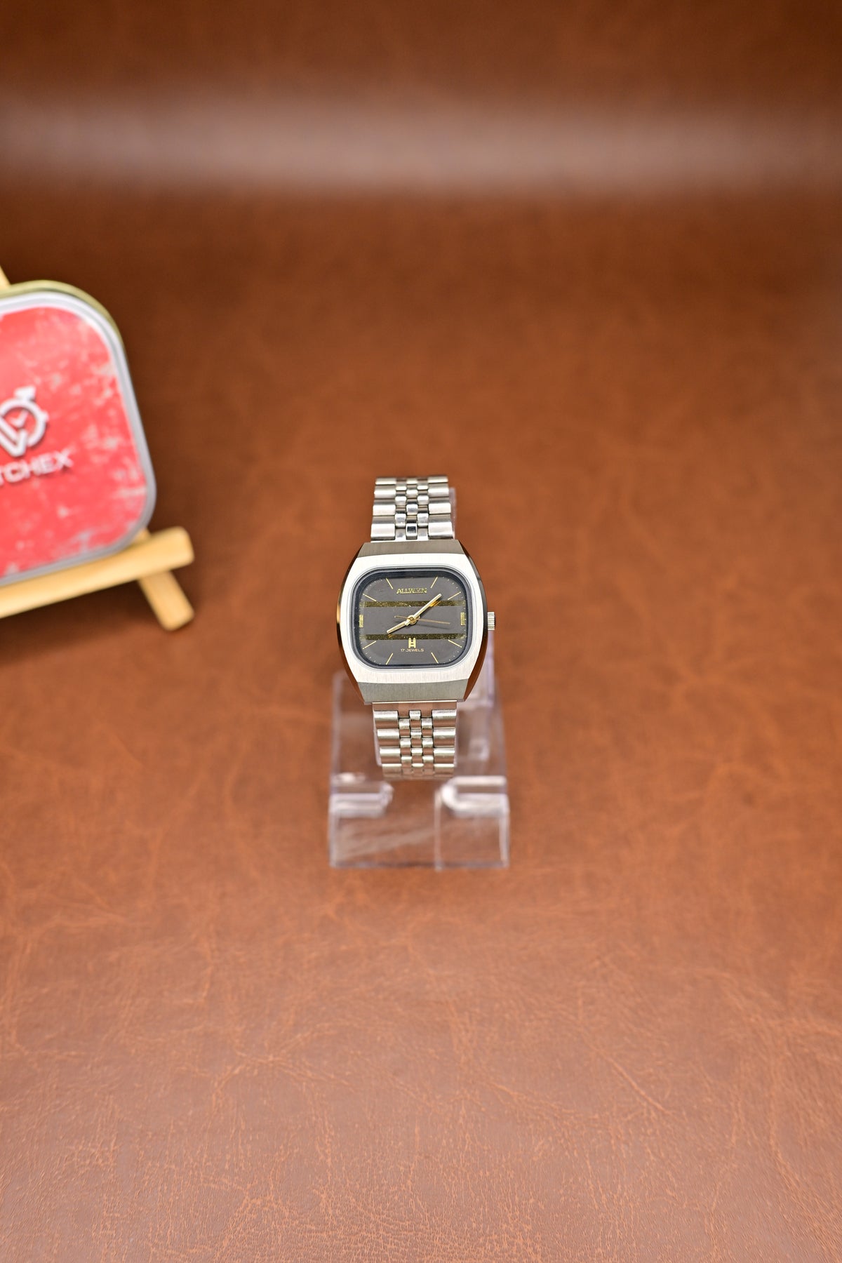 NOS Allwyn Mechanical Y380-5020 Black &amp; Gold Striped Dial 17 Jewels Manual-Winding — Watchex India