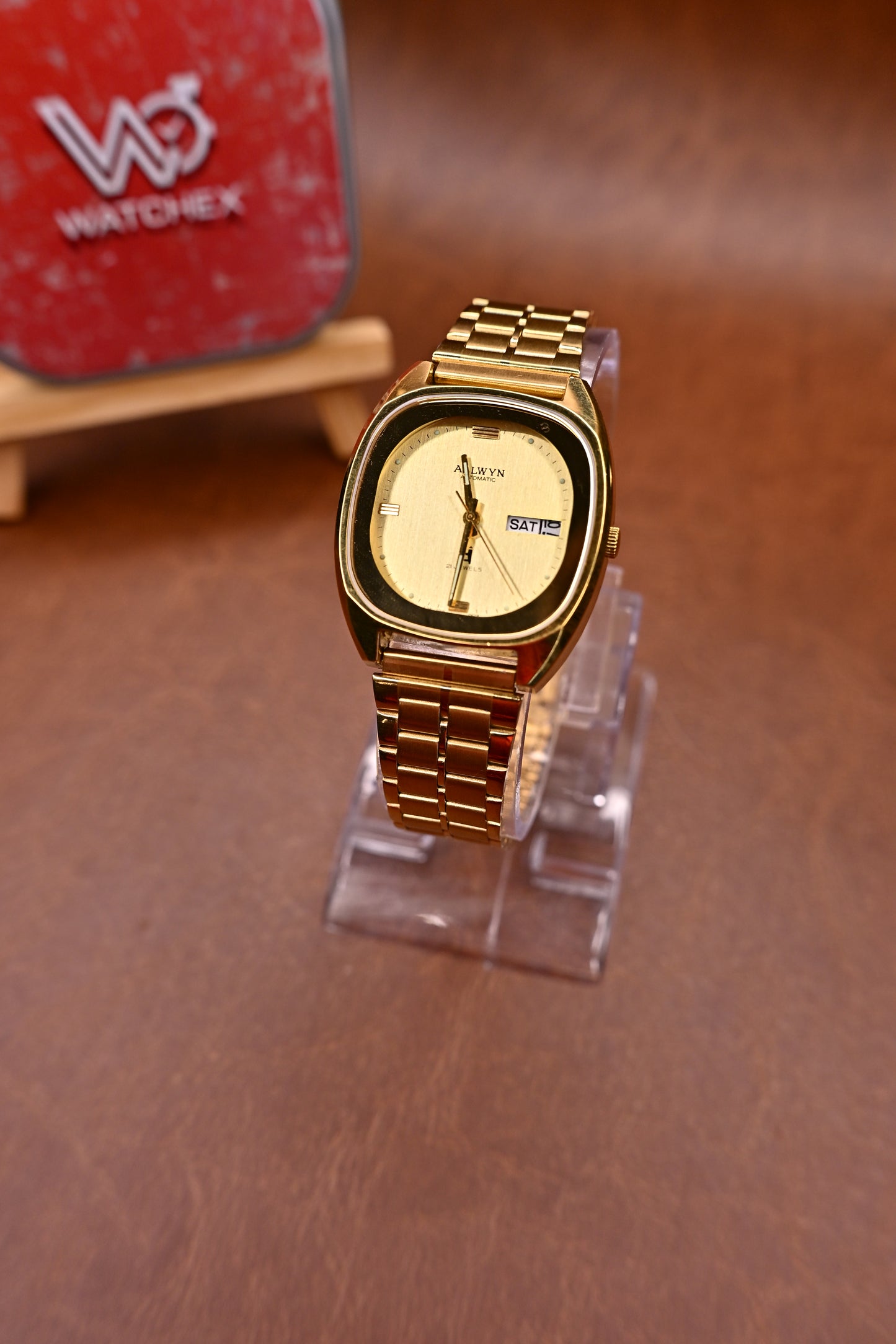 NOS Vintage Allwyn Automatic 21 Jewels Champagne TV Dial Day-Date | Watchex India