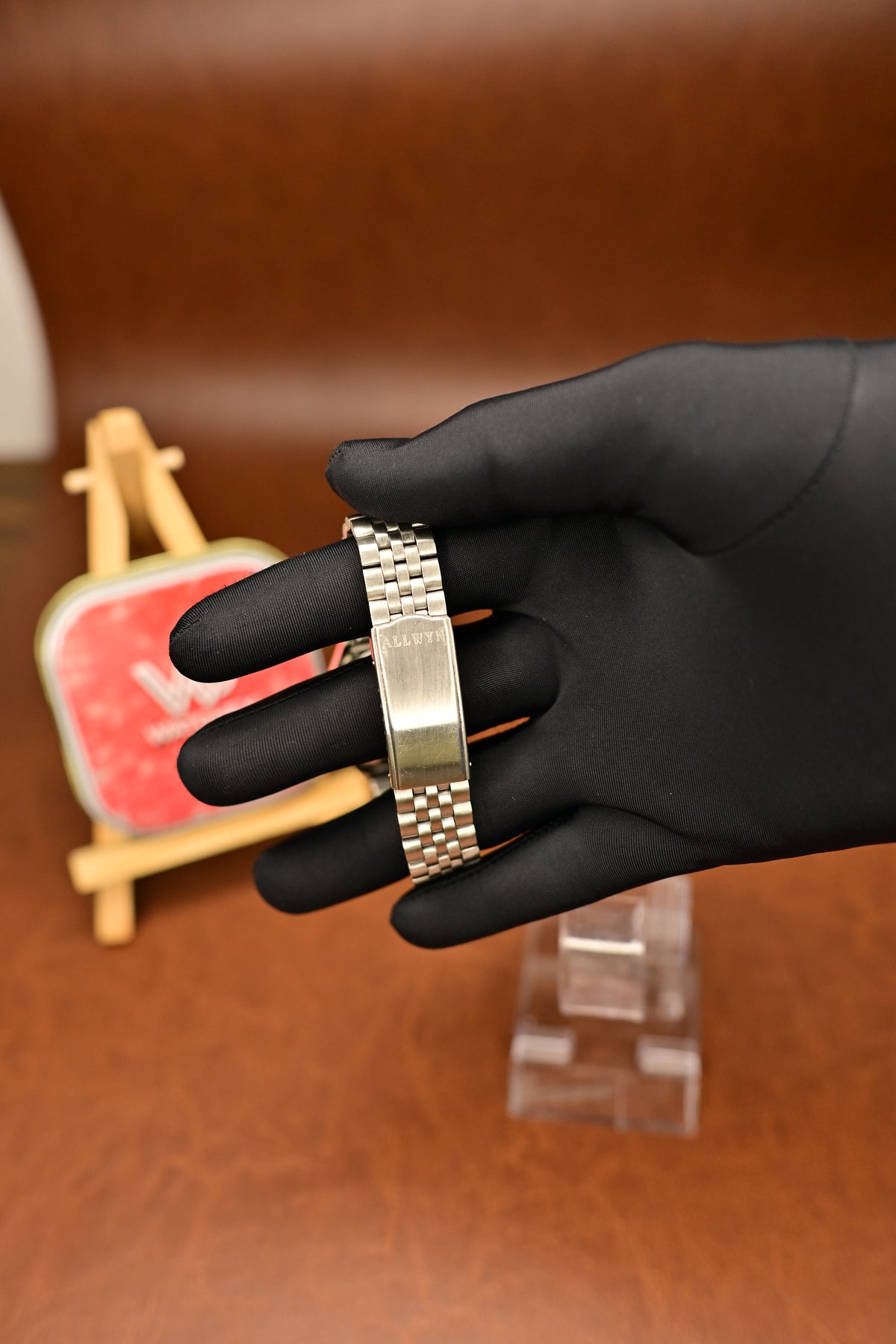 NOS Allwyn Automatic Y381-8100 Black Dial Crystal Markers 21 Jewels Day-Date — Watchex India