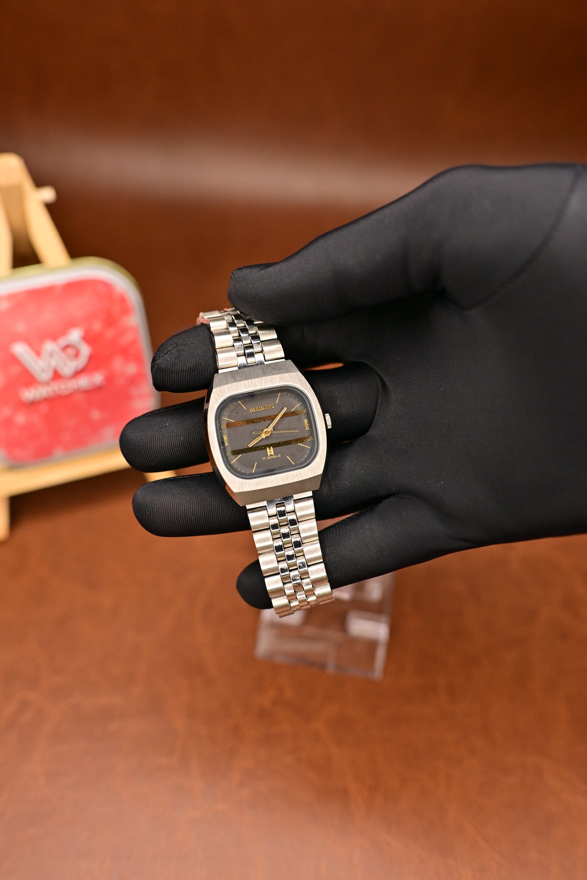 NOS Allwyn Mechanical Y380-5020 Black &amp; Gold Striped Dial 17 Jewels Manual-Winding — Watchex India