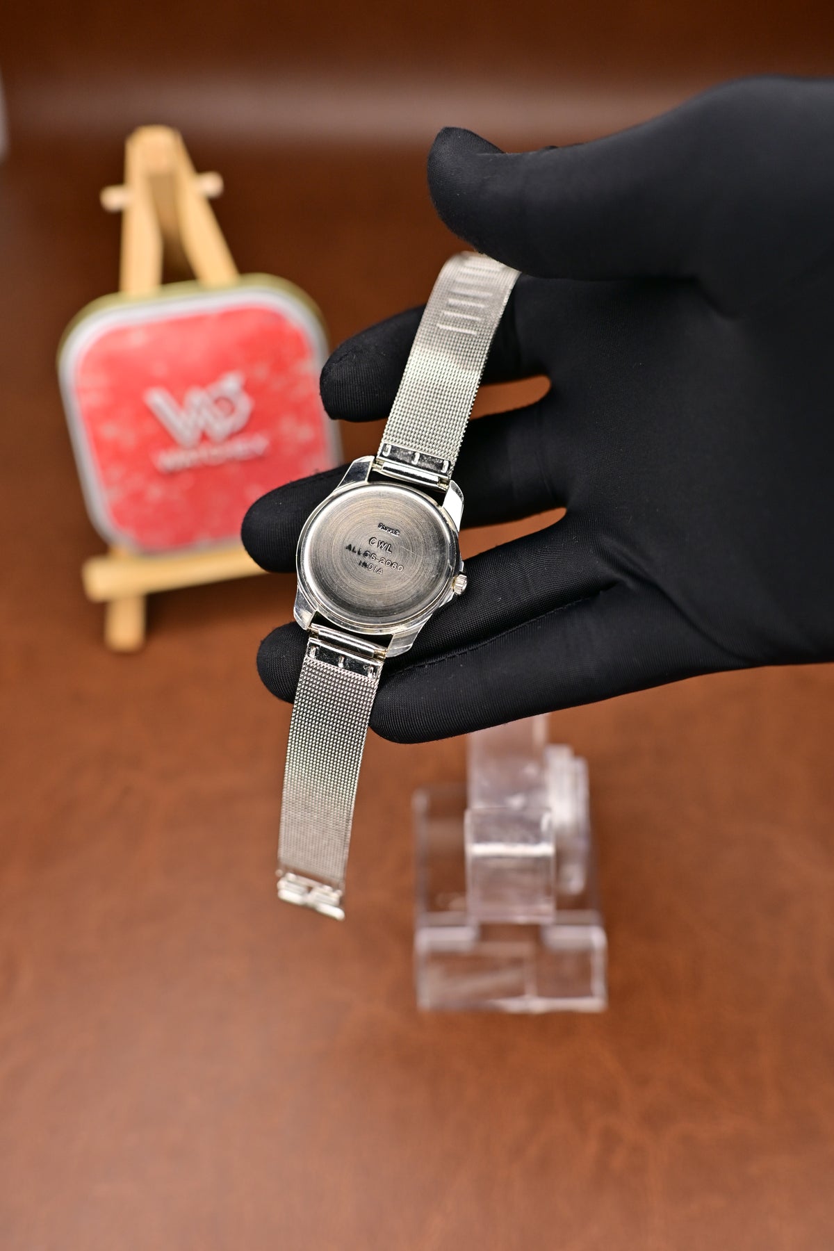 NOS HMT Quartz ALL66-2080 White Dial Date Dress Watch with Signed Mesh Bracelet — Watchex India