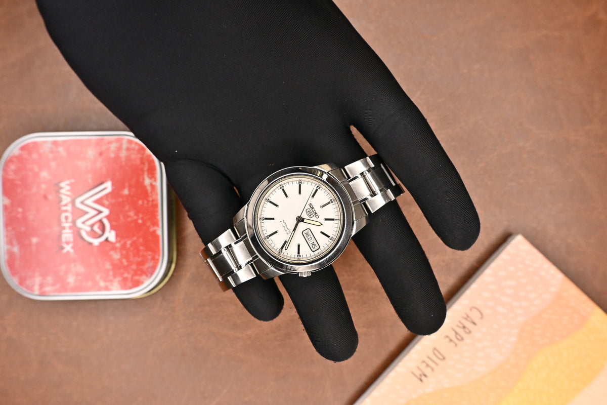 Seiko 5 White Dial Chapter Ring Accent Automatic Men’s Wristwatch | Watchex India Vintage Collection