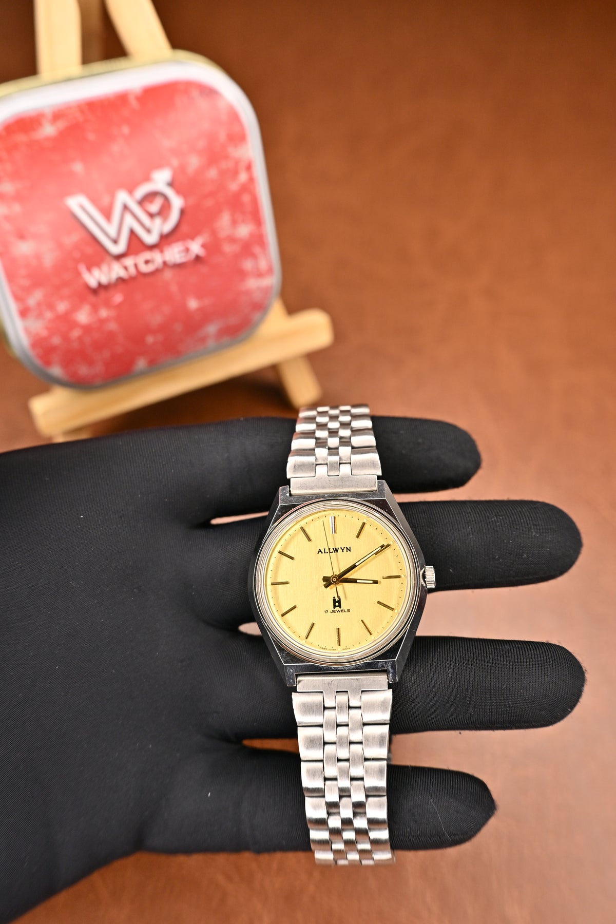 NOS Allwyn 17 Jewels Y380-8070 Golden Sunburst Dial Mechanical Watch with Stainless Steel Bracelet | Watchex NOS Collection