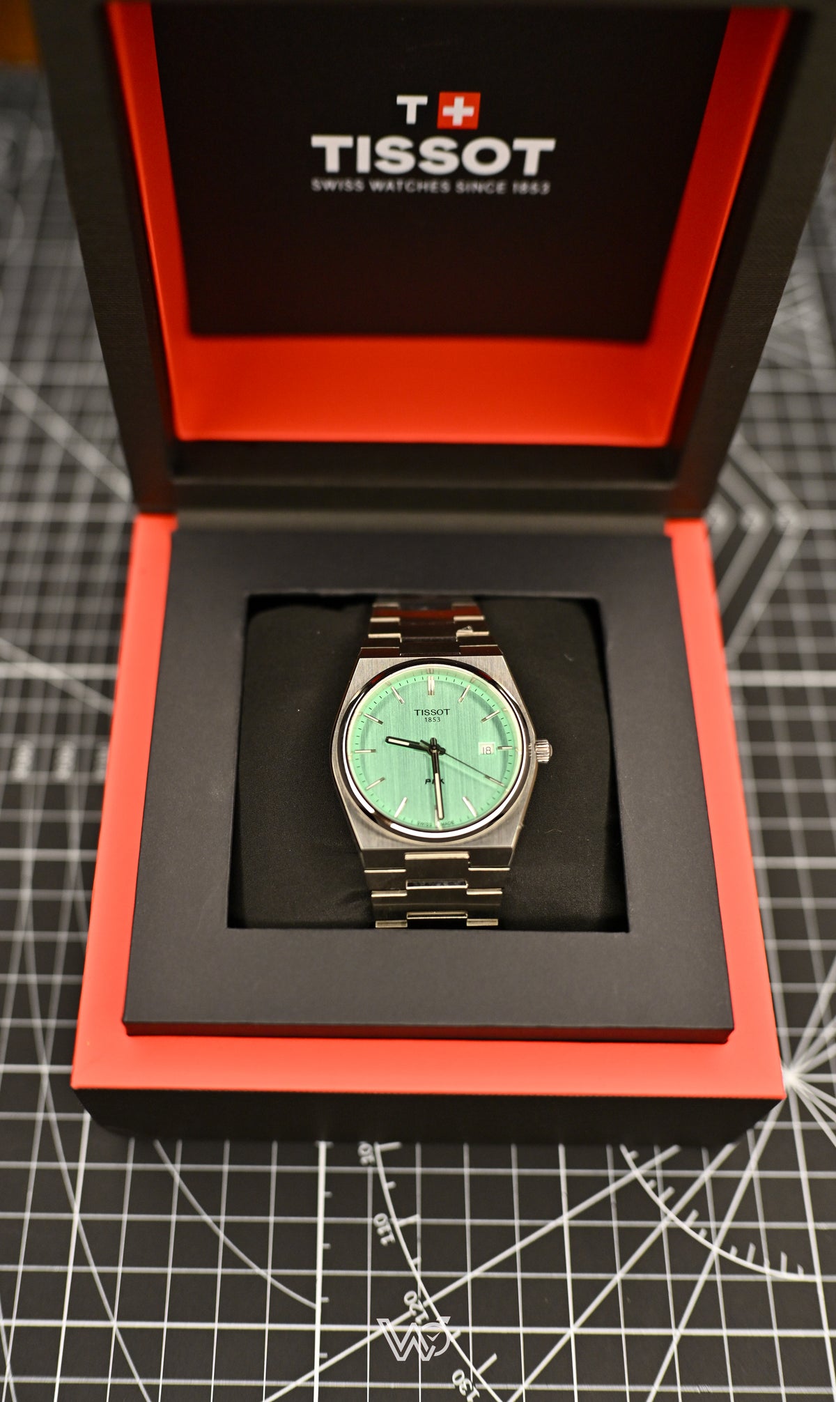 Tissot PRX Quartz Mint Green Dial (Not used) 40mm | Watchex Signature Collection