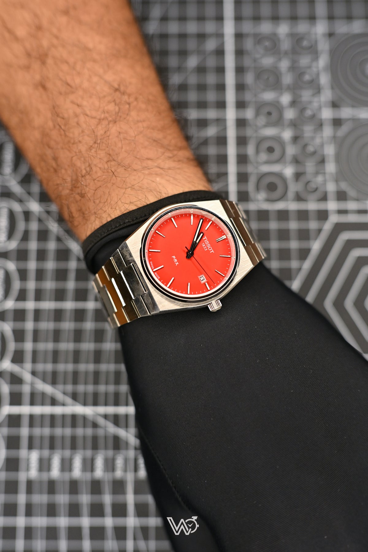 Tissot PRX Quartz Red Dial (Not used) 40mm | Watchex Signature Collection