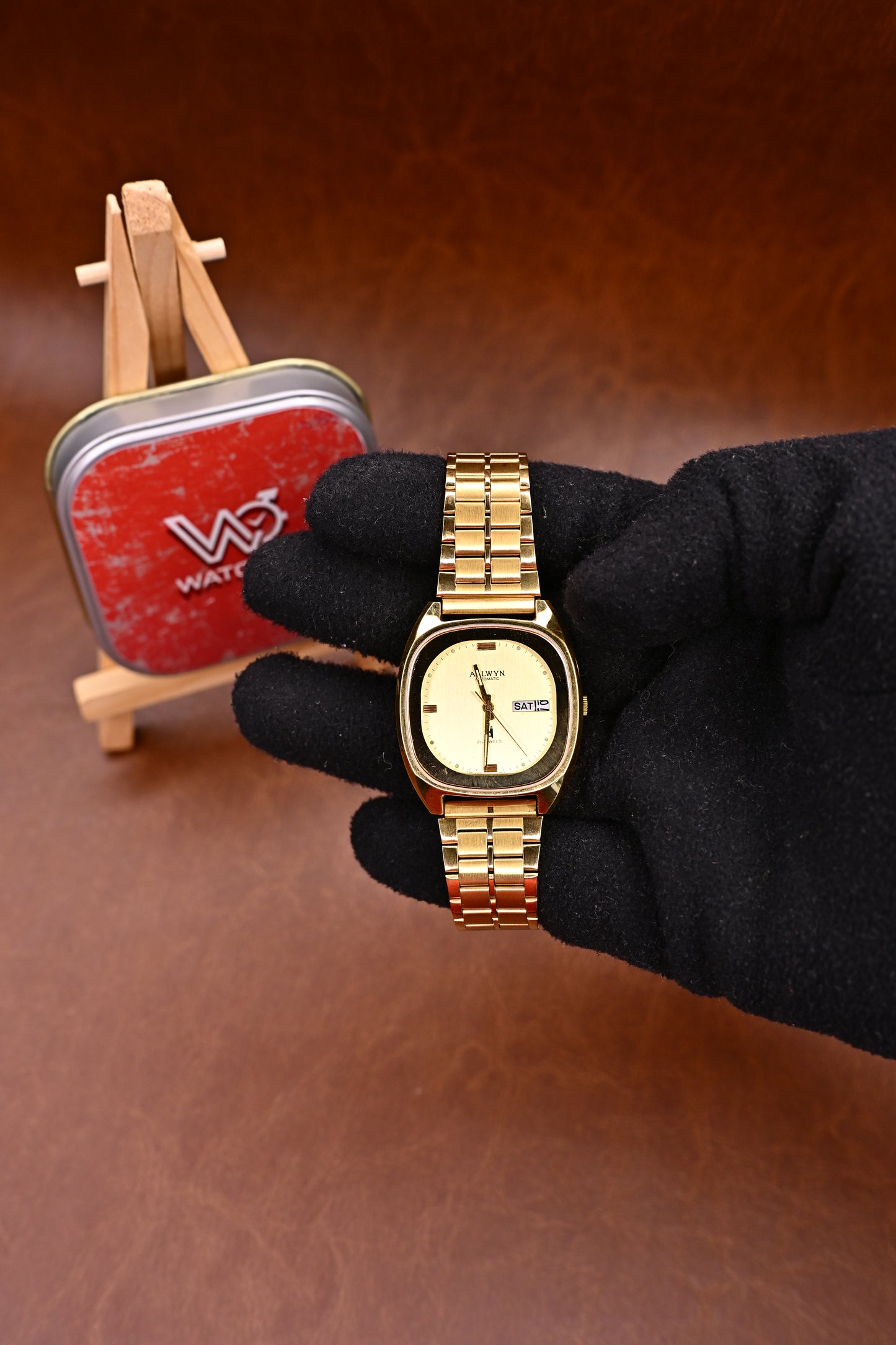 NOS Vintage Allwyn Automatic 21 Jewels Champagne TV Dial Day-Date | Watchex India