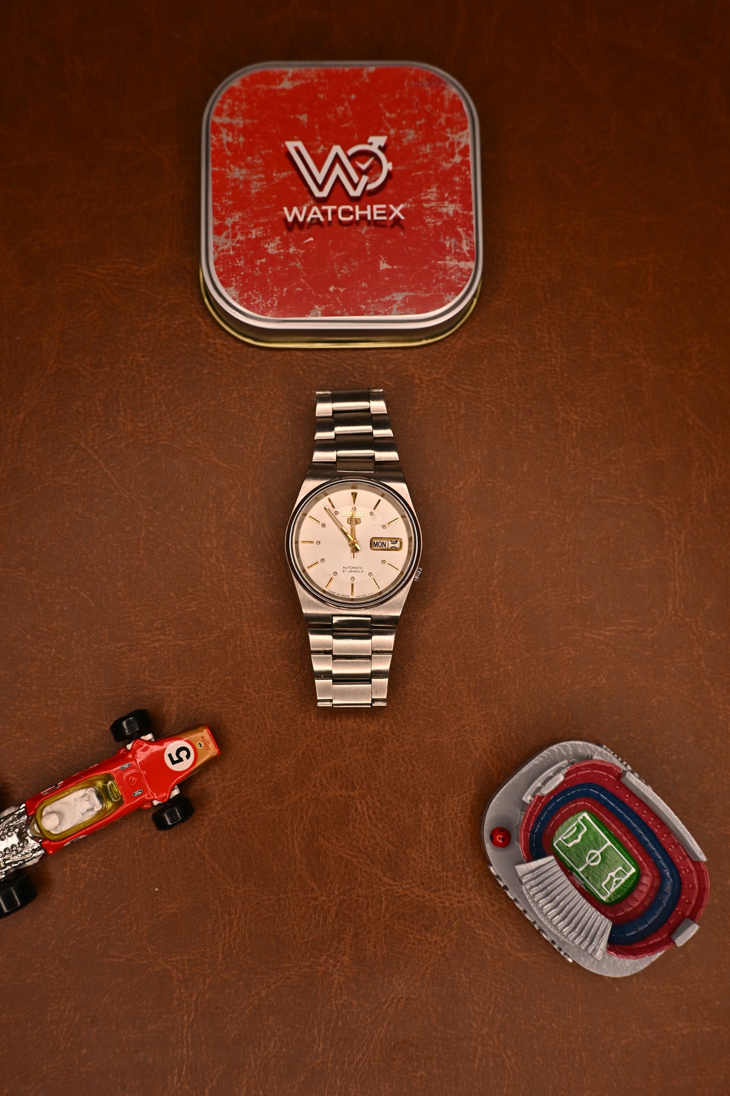 Vintage Seiko 5 Automatic Silver Textured Dial Day-Date (7S26-3130) | Watchex India
